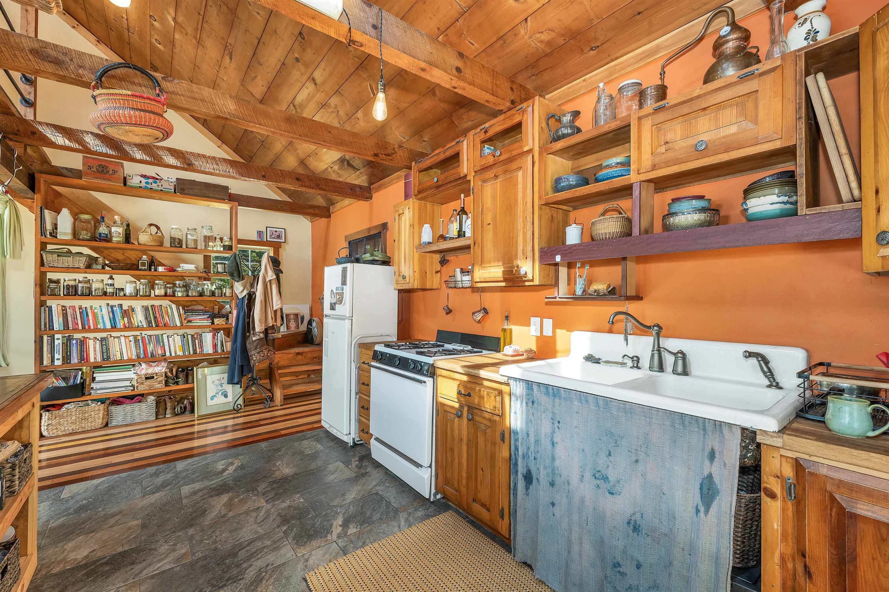 26 Butman Road Bradford, NH 03221 - Photo 4 of 45 Gallery Image 4