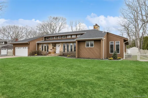 $25,000 | 3 Harbor Road, Hampton Bays, NY 11946