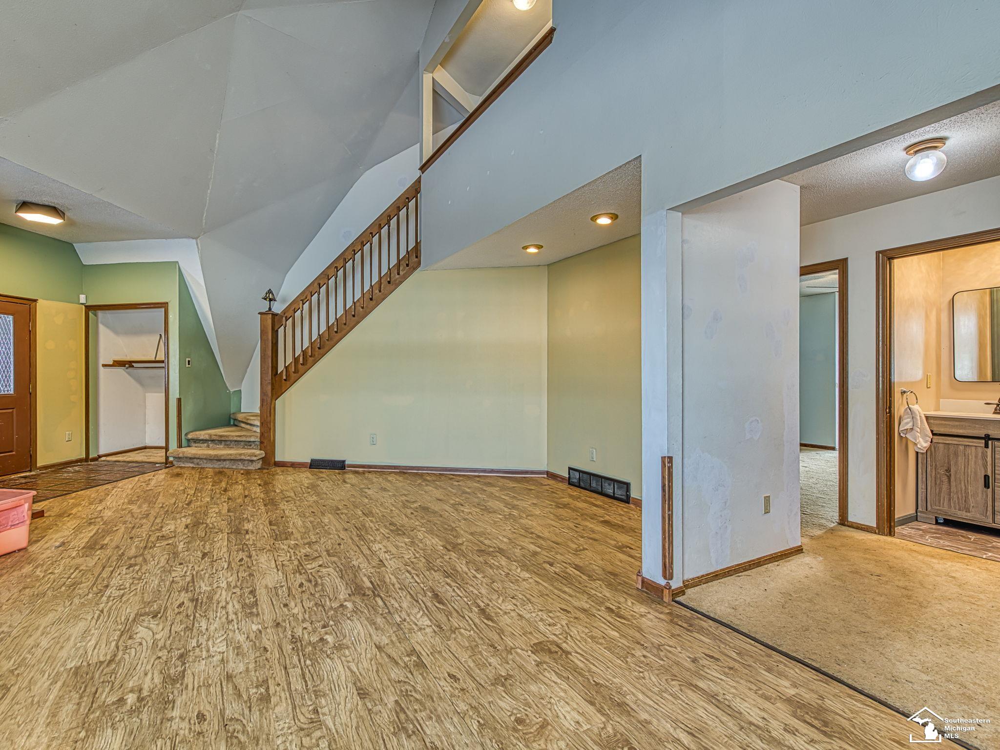 7033 Todd Road Temperance, MI 48182 - Photo 12 of 71 34x20 Great Room