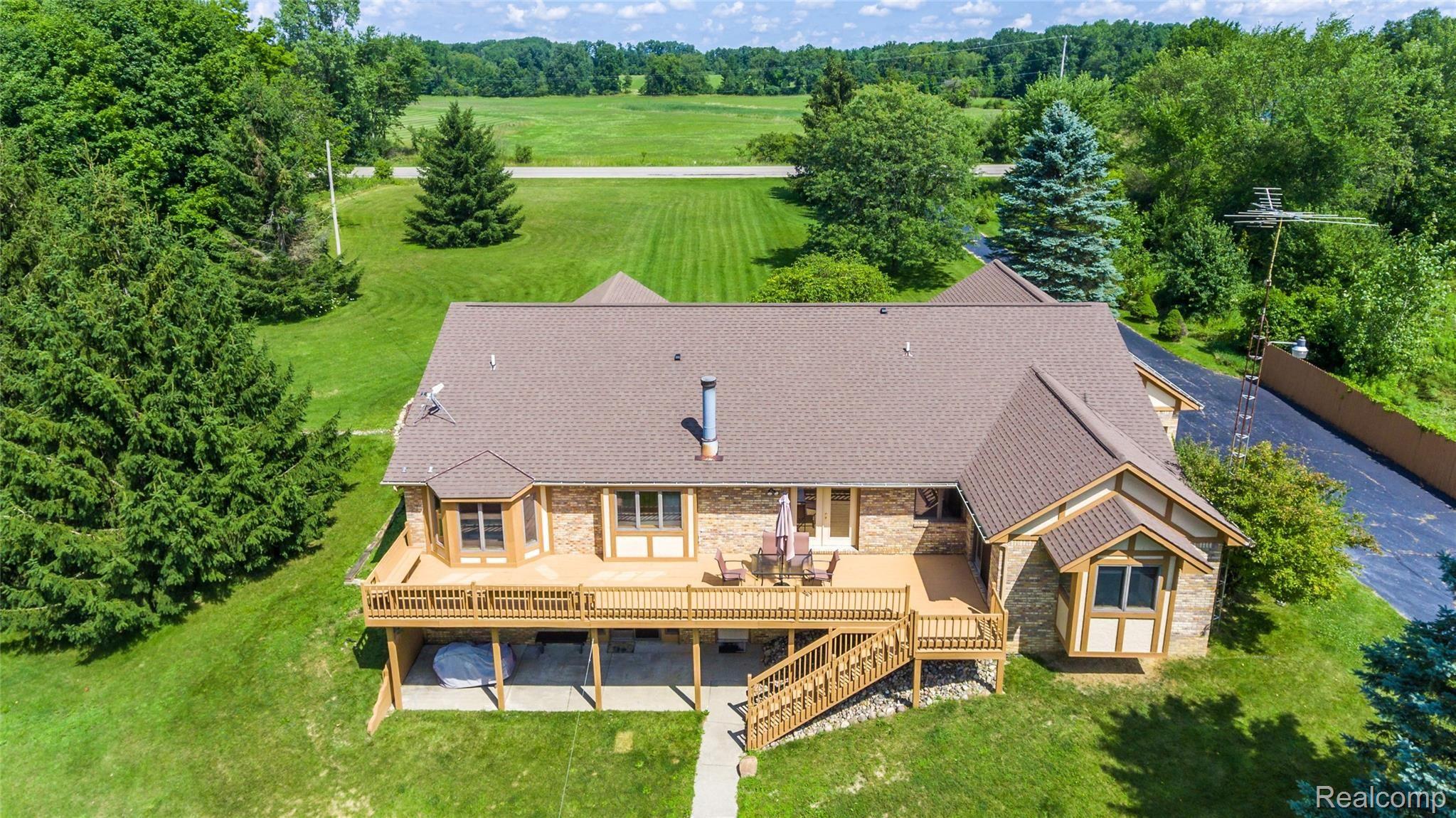 7336 East Baldwin Road Grand Blanc, MI 48439 - Photo 31 of 43 Exteriors (10 of 25).jpg