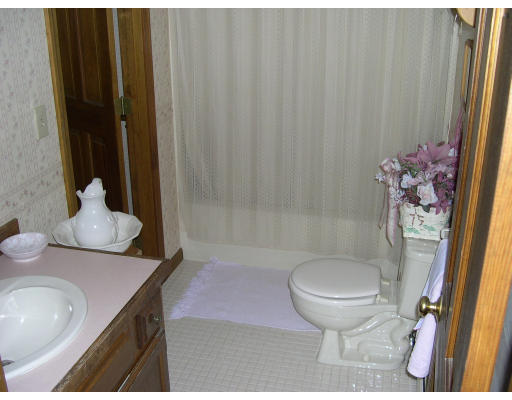 4 A Carpenter Hill Road, Unit 4A Mendon, MA 01756 - Photo 8 of 12 Gallery Image 8