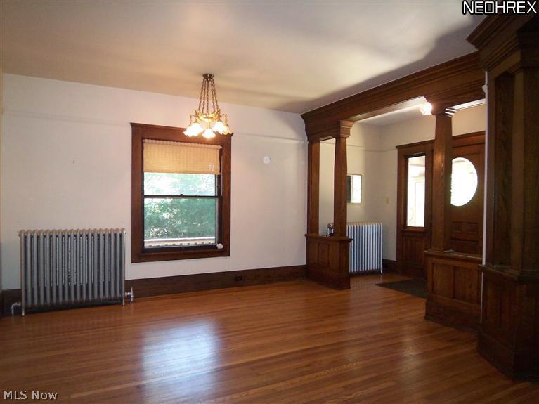 1803 Radnor Road Cleveland, OH 44118 - Photo 3 of 19