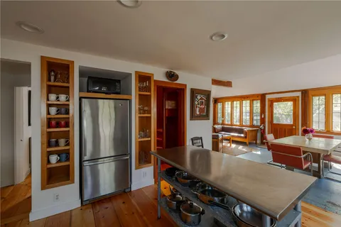 $1,795,000 | 6 Daggett Lane, Provincetown, MA 02657