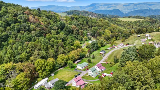 $130,000 | 241 Page Town Road, Saltville, VA 24370