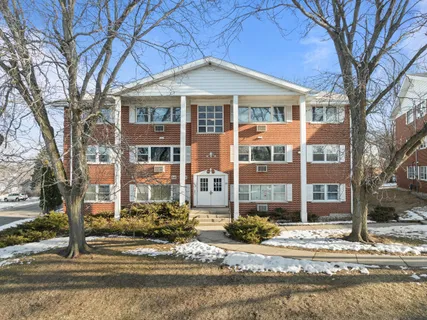 $179,900 | 245 Country Club Drive, Unit 3A, Lake Geneva, WI 53147