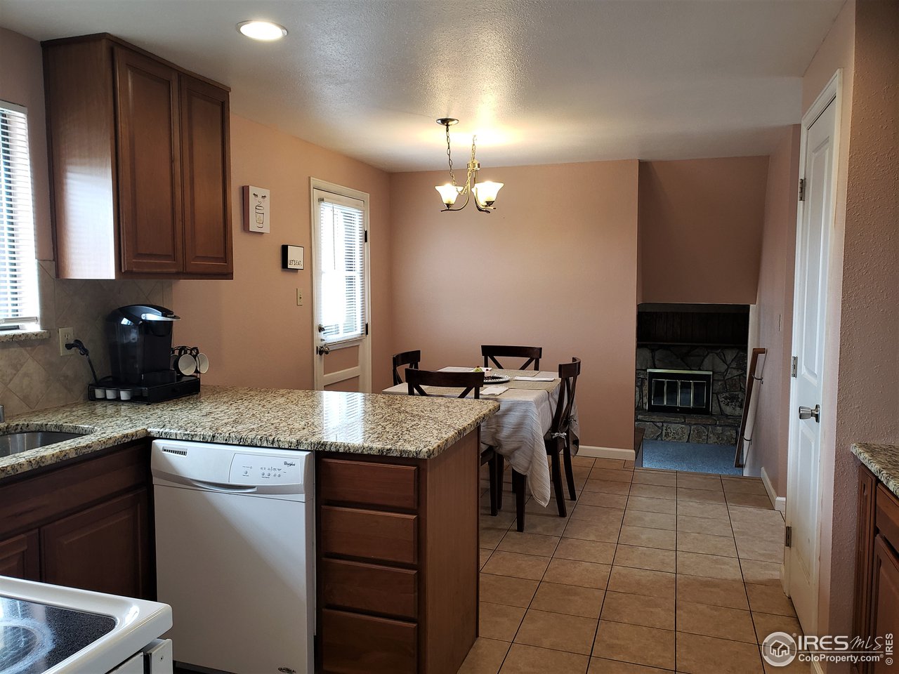 1107 Fordham Street Longmont, CO 80503 - Photo 4 of 39