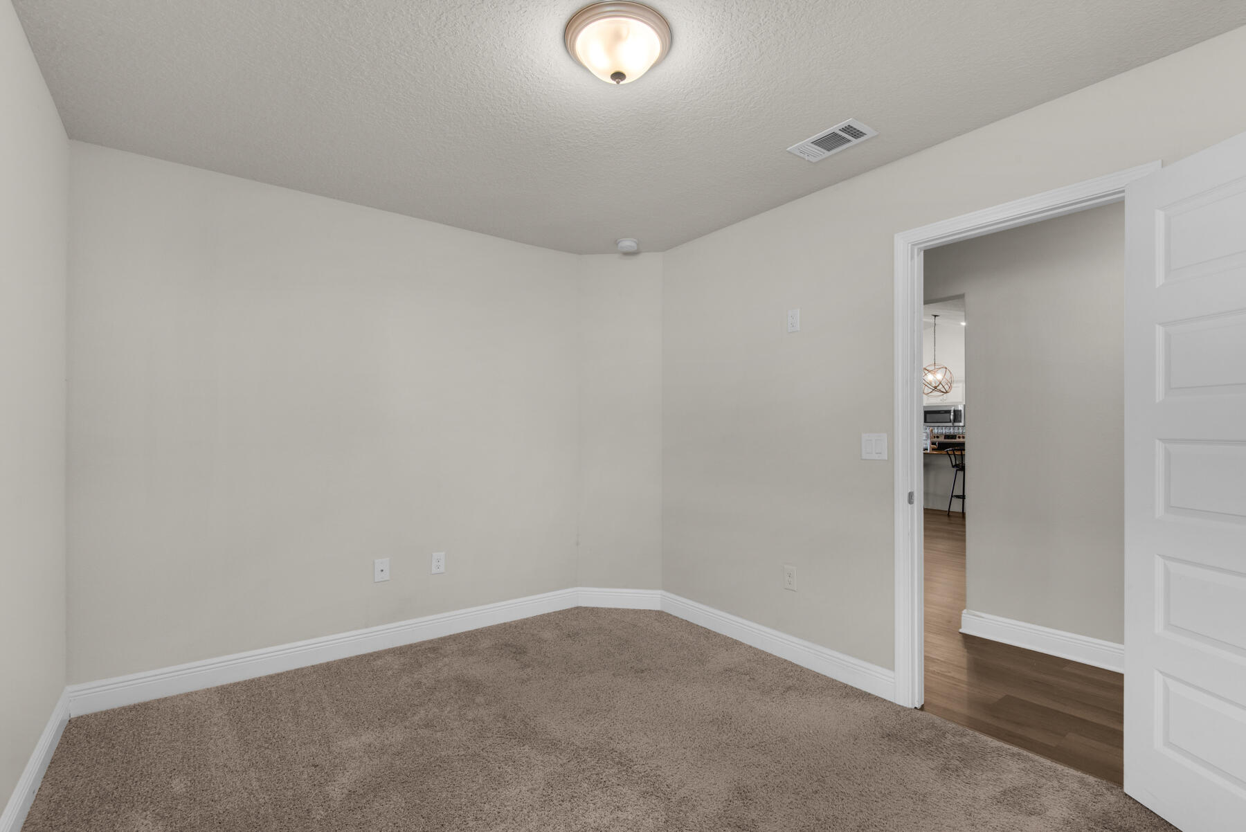 2017 Broad Street Crestview, FL 32536 - Photo 24 of 49 2017 Broad St_20250929_135