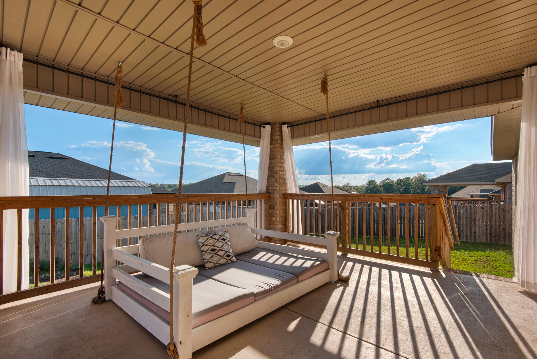 2017 Broad Street Crestview, FL 32536 - Photo 33 of 49 2017 Broad St_20250929_185