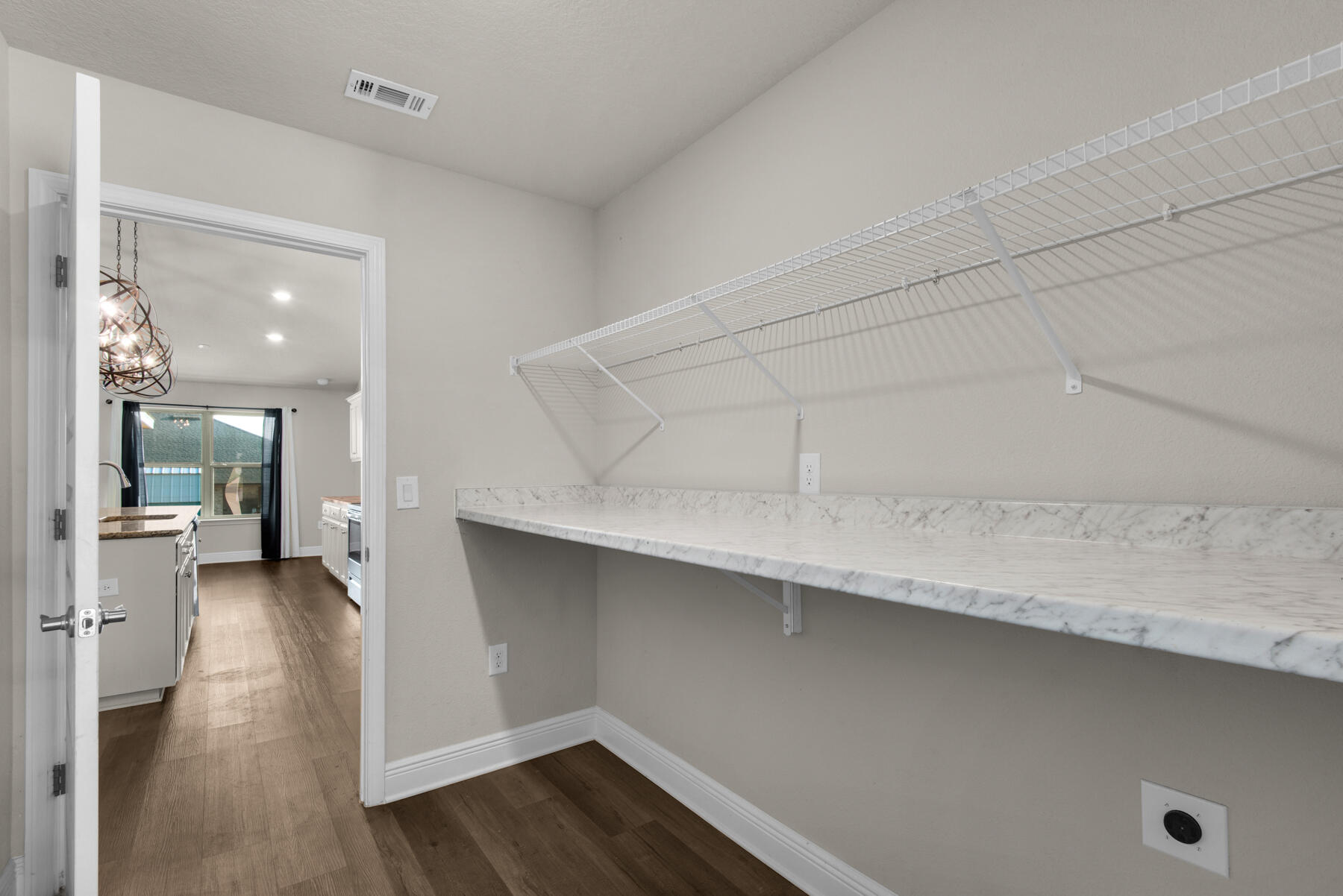 2017 Broad Street Crestview, FL 32536 - Photo 40 of 49 2017 Broad St_20250929_75