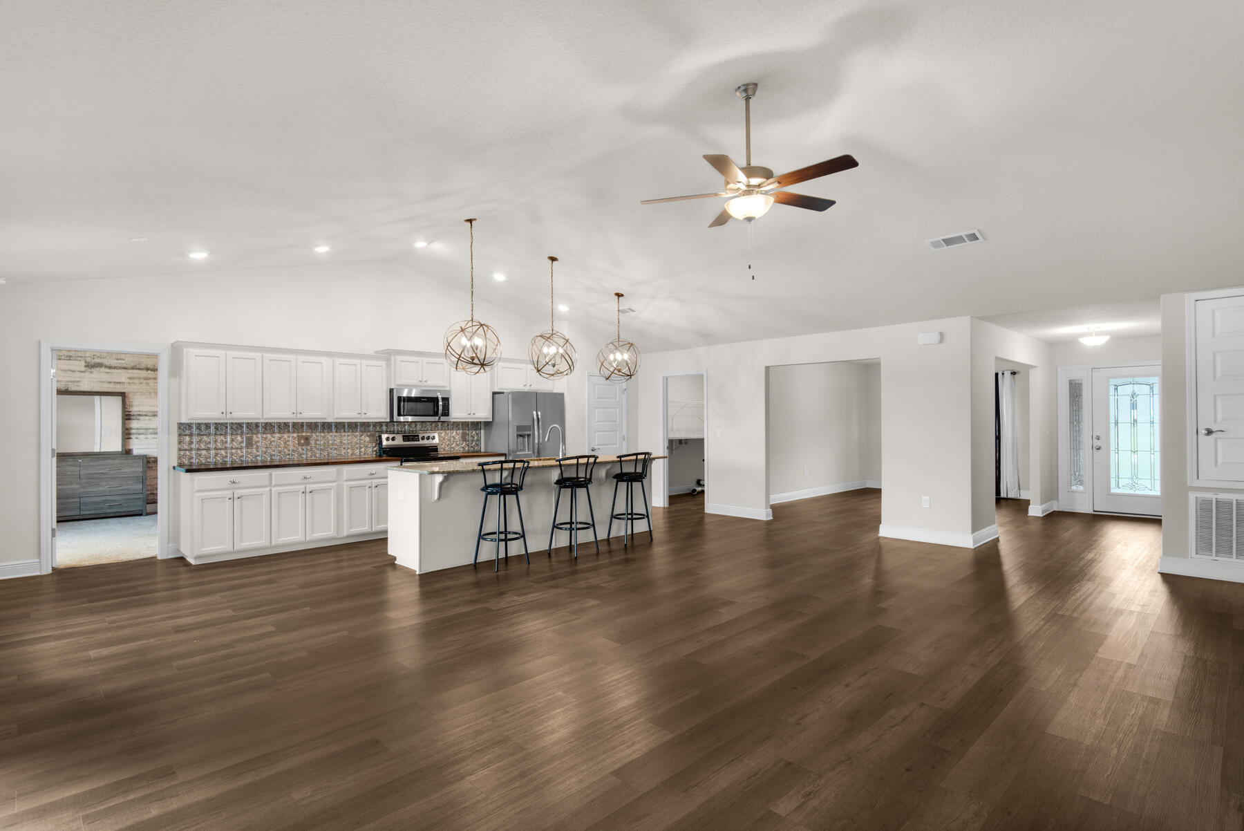 2017 Broad Street Crestview, FL 32536 - Photo 6 of 49 2017 Broad St_20250929_35