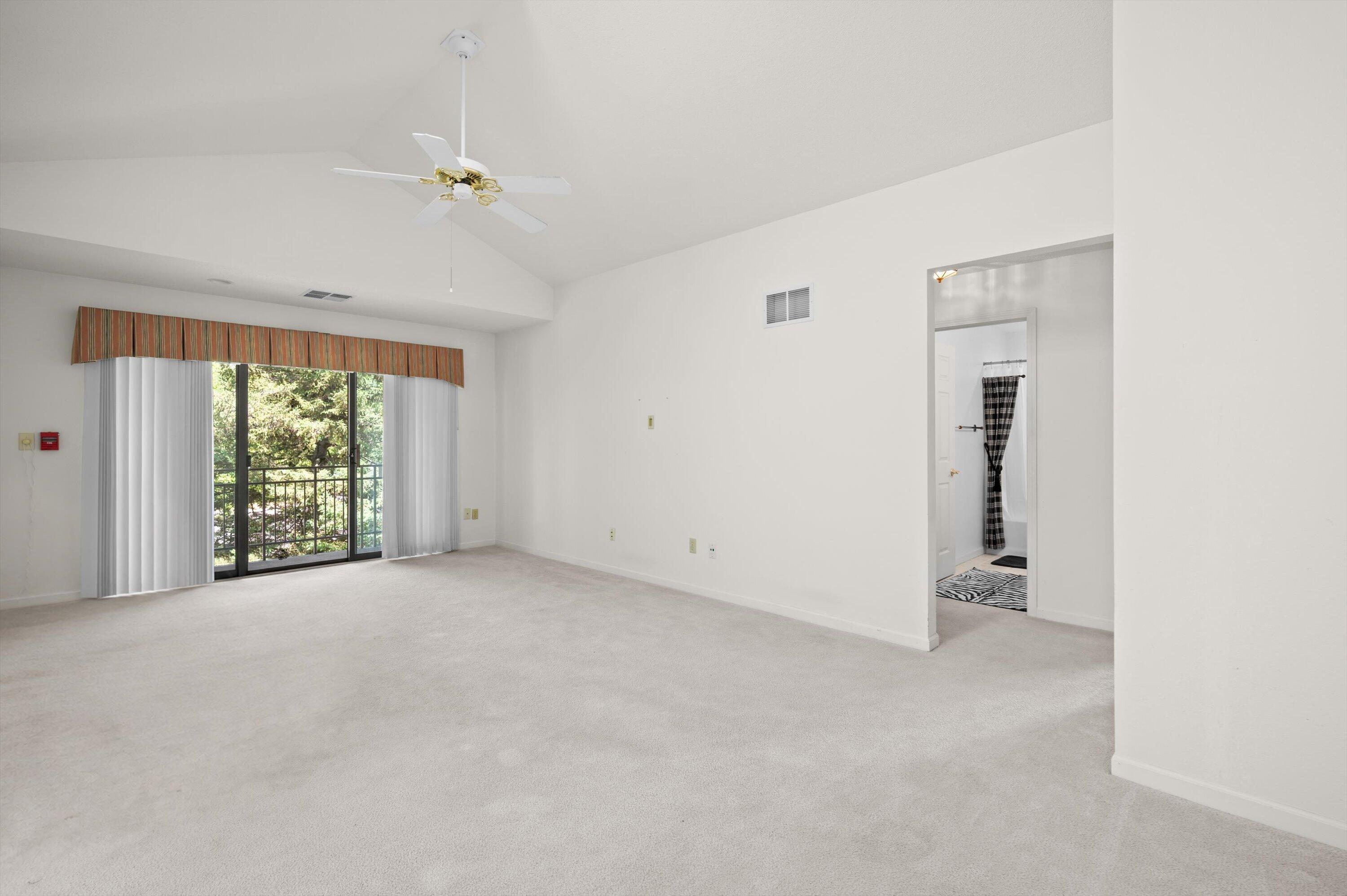 500 West Bender Road, Unit 61 Glendale, WI 53217 - Photo 4 of 36 Living Room