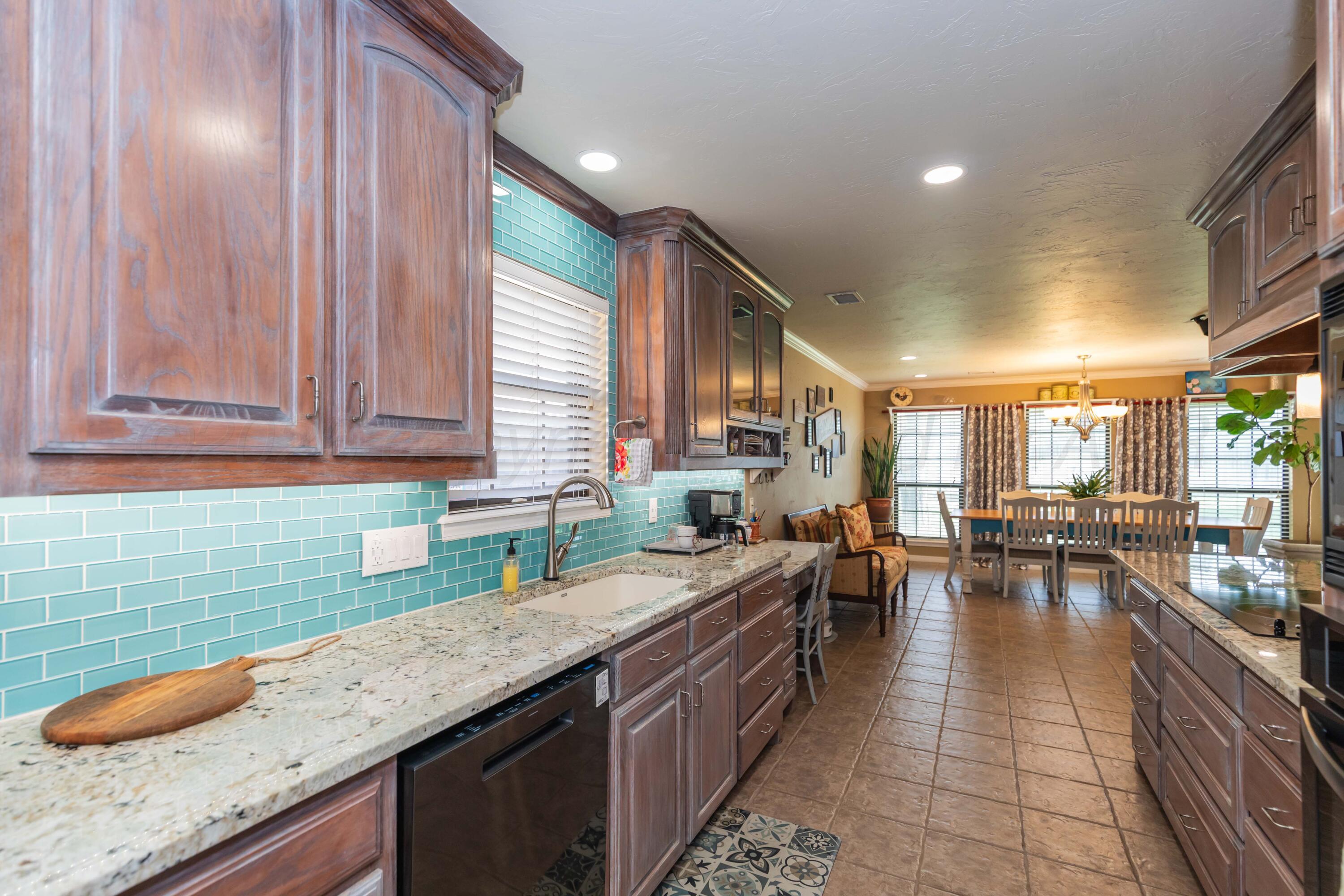 2210 Gresham Drive Amarillo, TX 79110 - Photo 13 of 41 KITCHEN VIEW 6