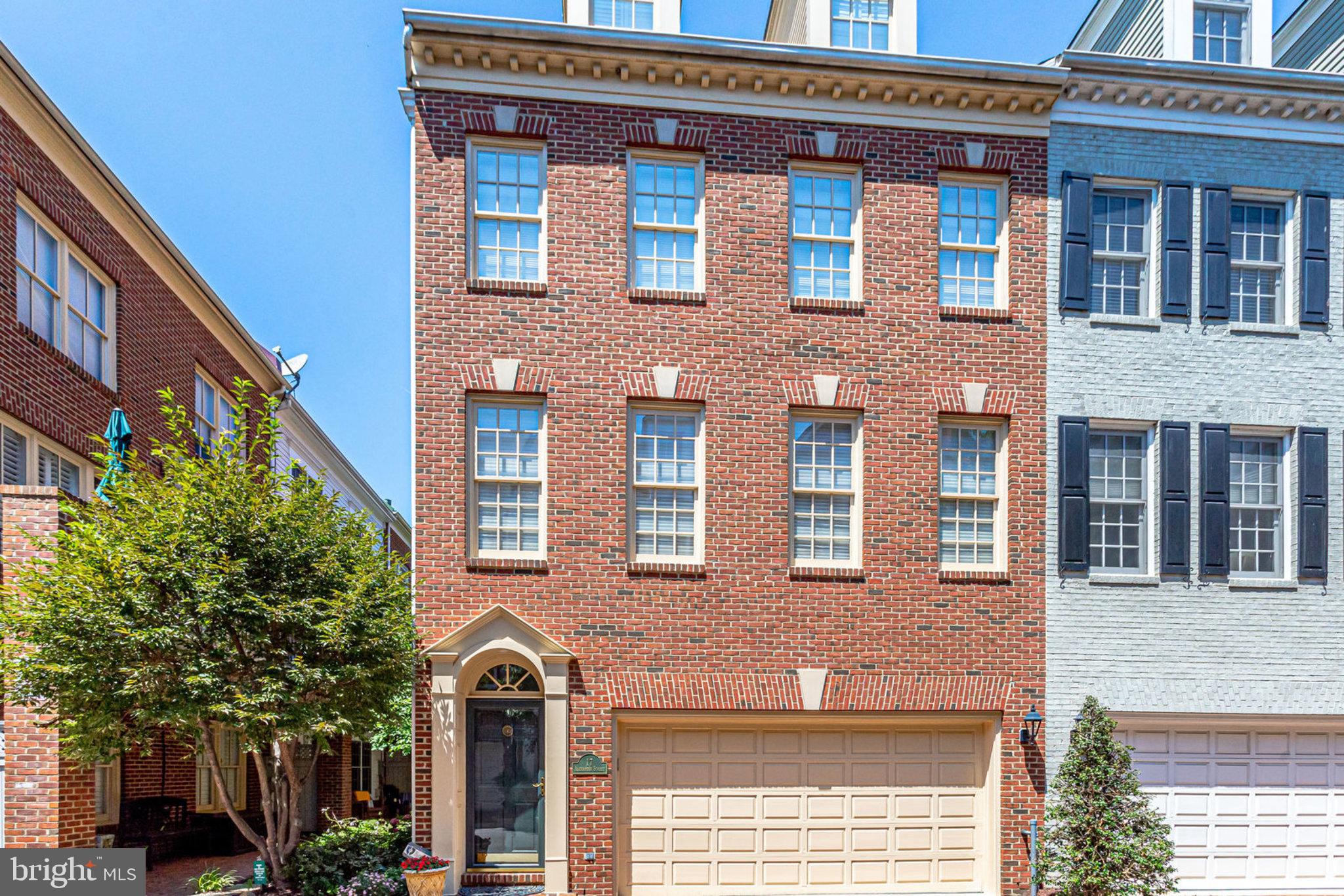 17 Alexander Street Alexandria, VA 22314 - Photo 1 of 49 a front view of a house