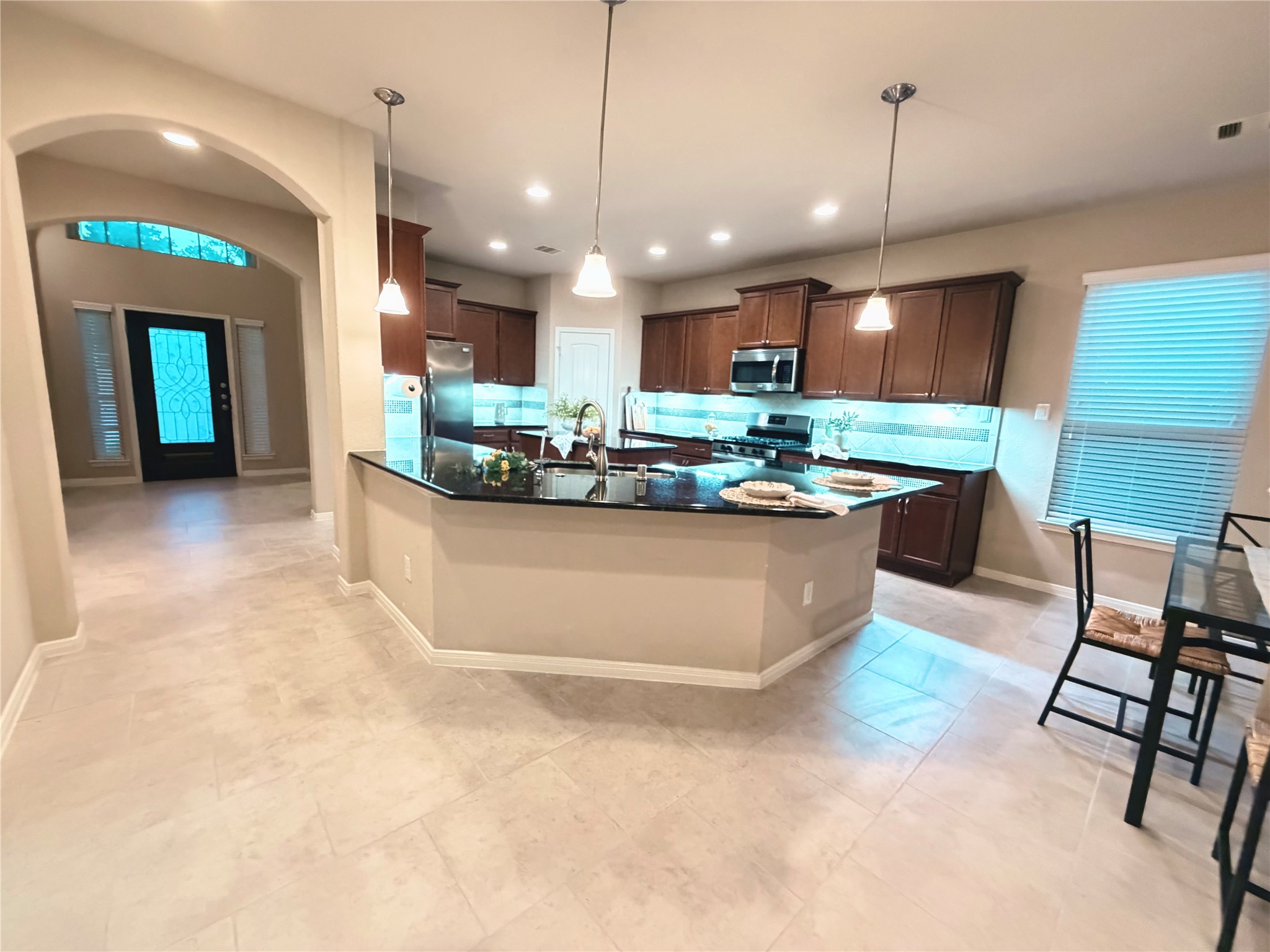 5502 Claymore Meadow Lane Spring, TX 77389 - Photo 5 of 45 Spacious kitchen and breakfast bar