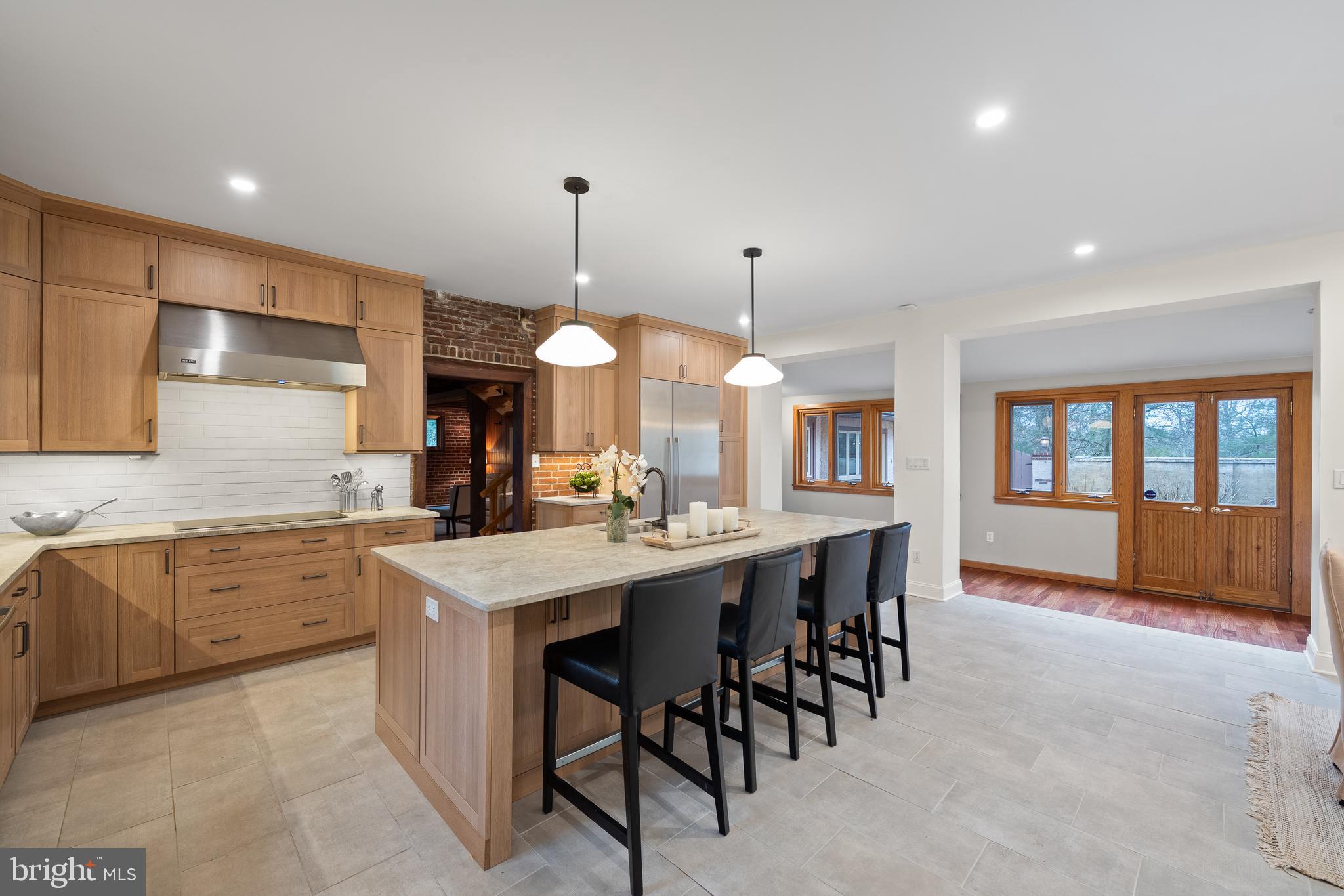 734 Brooke Road Wayne, PA 19087 - Photo 16 of 50 Wolf/ Viking/Bosch stainless steel appliances