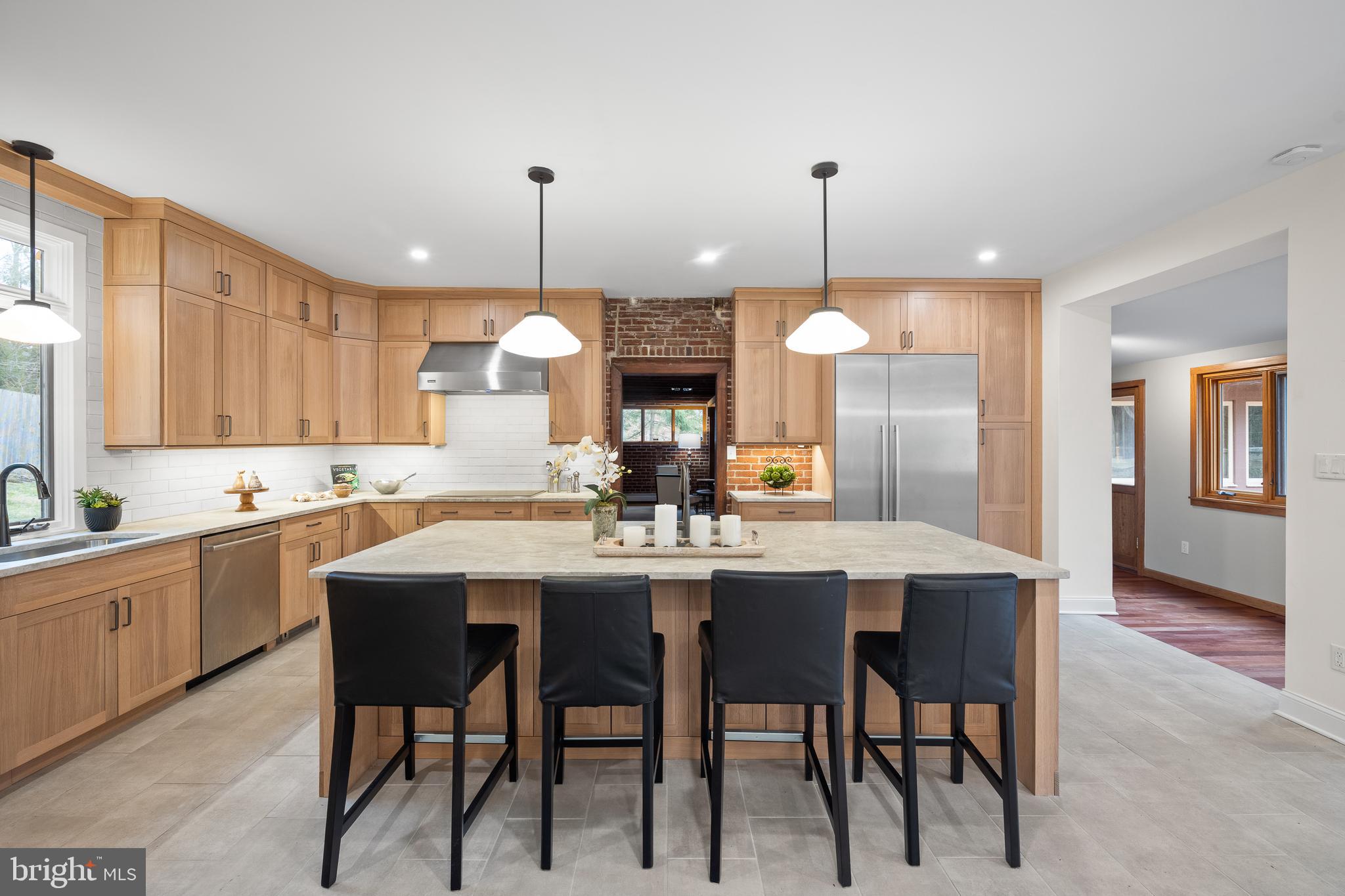 734 Brooke Road Wayne, PA 19087 - Photo 17 of 50 Plenty of counter seating