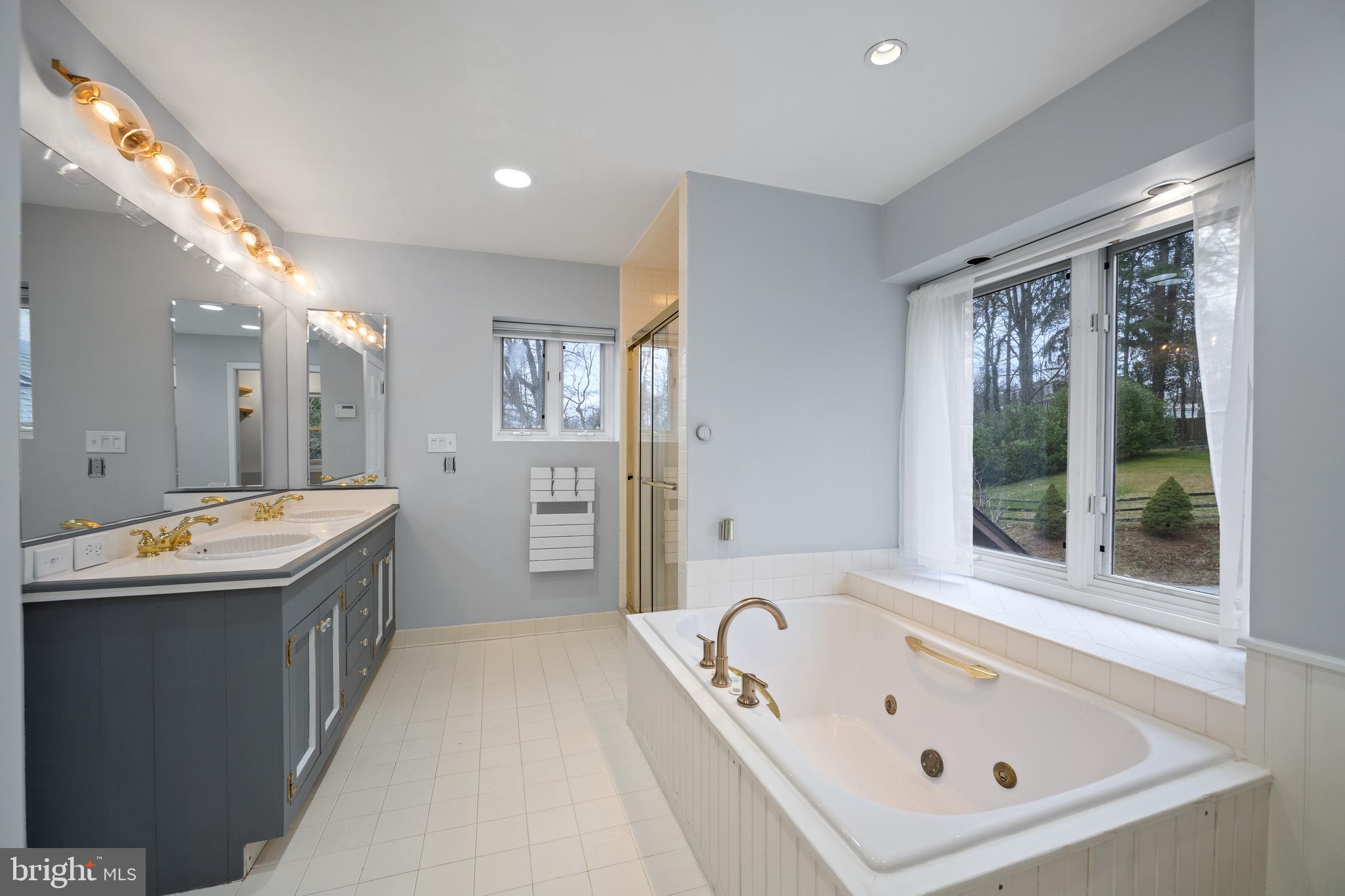 734 Brooke Road Wayne, PA 19087 - Photo 47 of 50 bathroonsuite with soaking tub and separate shower