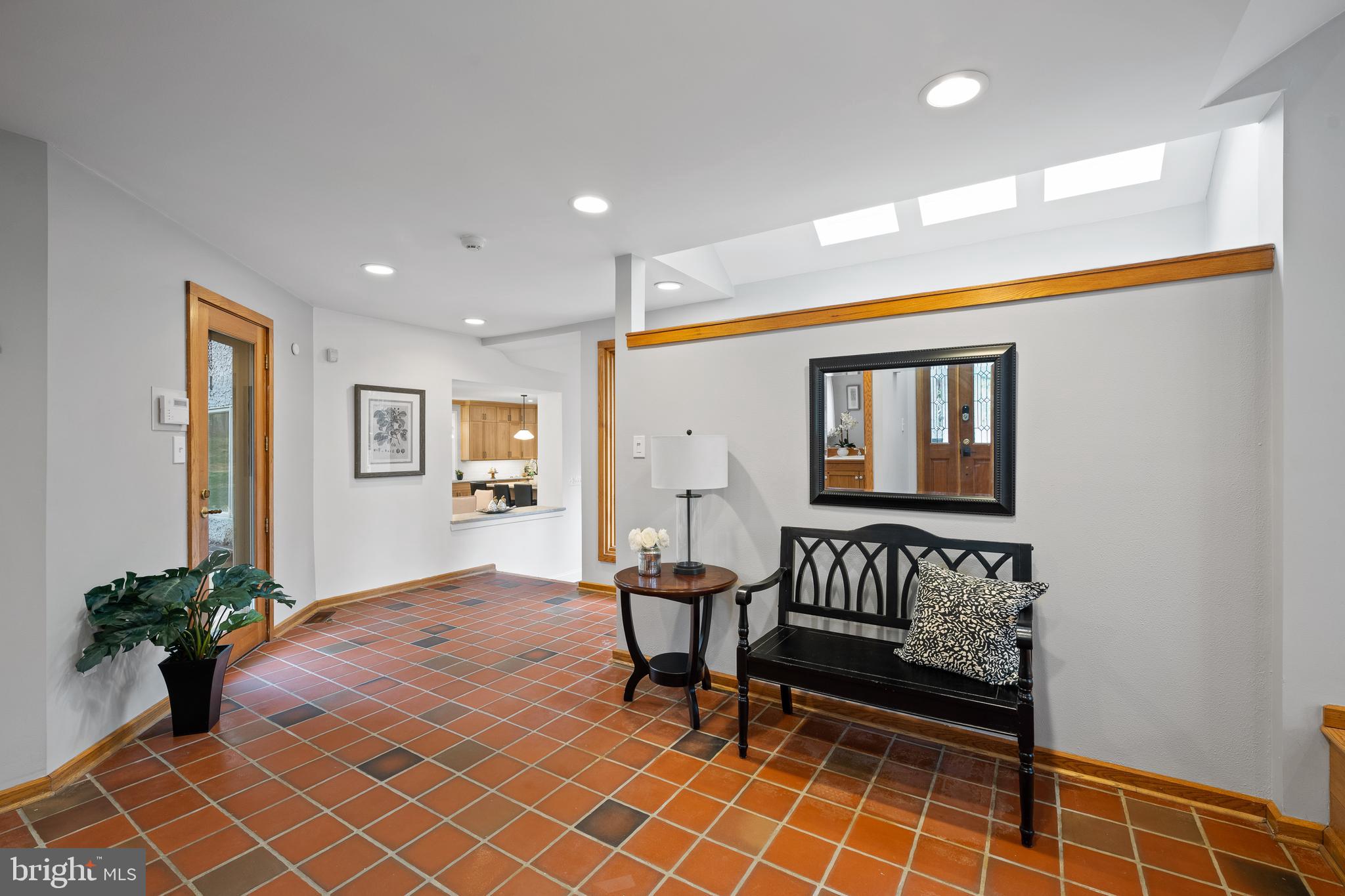 734 Brooke Road Wayne, PA 19087 - Photo 6 of 50 interior entryway to kitchen/breakfast area