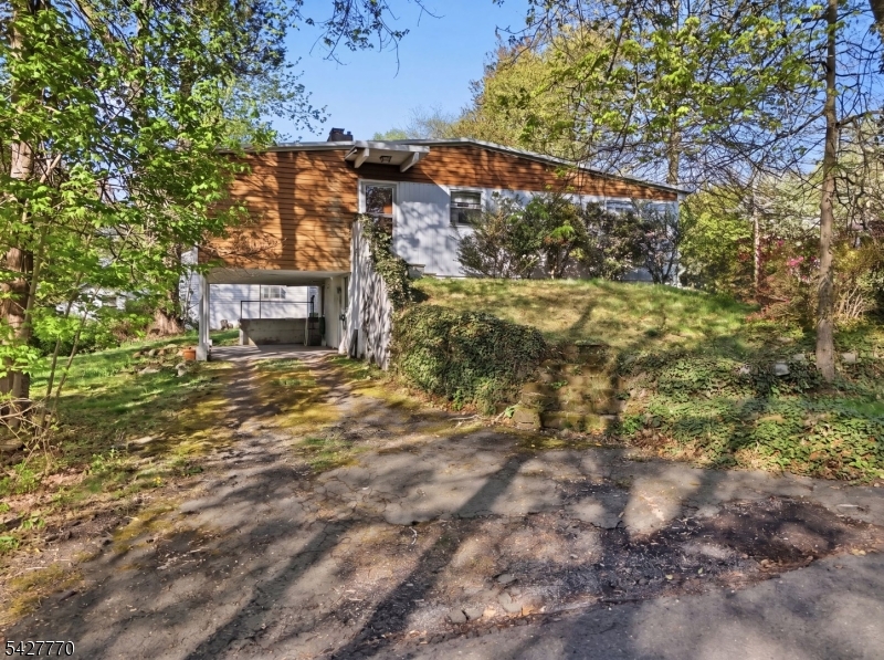 101 Gates Avenue Gillette, NJ 07933 - Photo 2 of 12