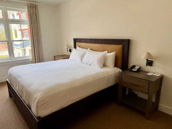 $210,000 | 102 Forest Drive, Unit 223 (PLUS LOCKOUT 225) INTERVAL I, Warren, VT 05674