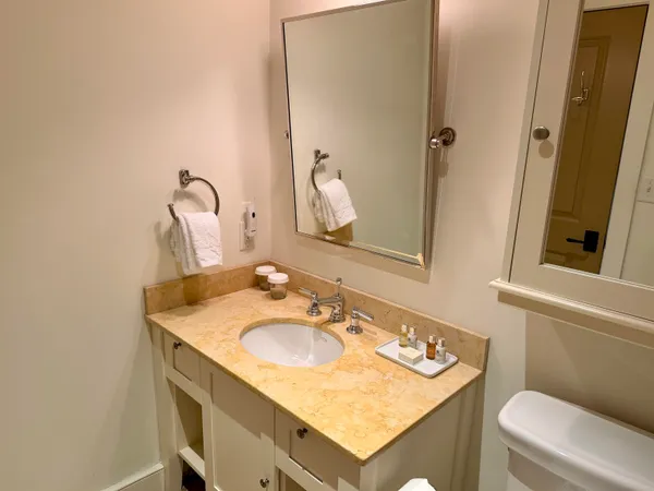 $210,000 | 102 Forest Drive, Unit 223 (PLUS LOCKOUT 225) INTERVAL I, Warren, VT 05674