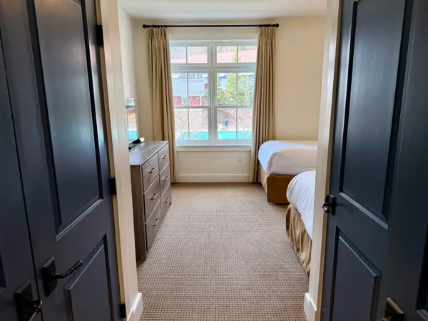 $210,000 | 102 Forest Drive, Unit 223 (PLUS LOCKOUT 225) INTERVAL I, Warren, VT 05674