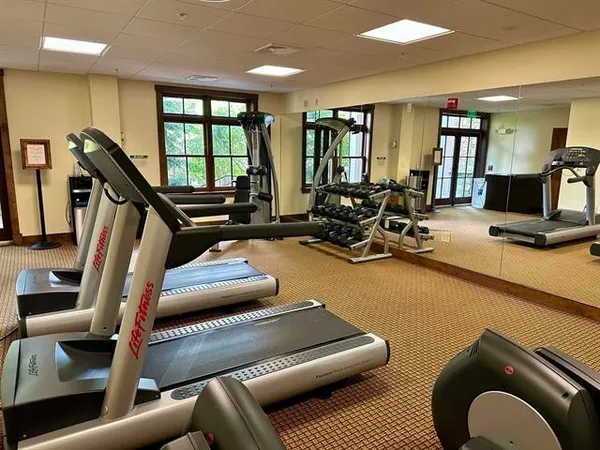 $210,000 | 102 Forest Drive, Unit 223 (PLUS LOCKOUT 225) INTERVAL I, Warren, VT 05674