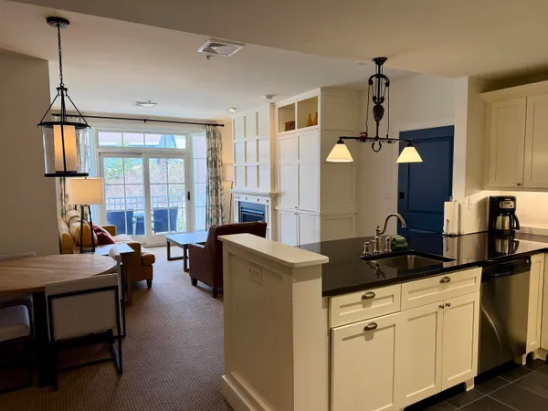 $210,000 | 102 Forest Drive, Unit 223 (PLUS LOCKOUT 225) INTERVAL I, Warren, VT 05674