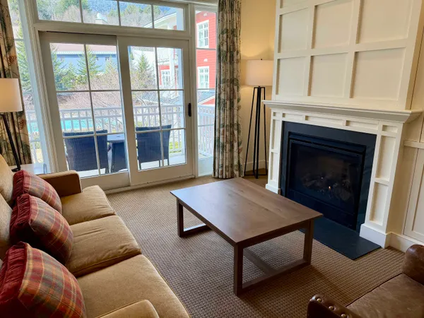 $210,000 | 102 Forest Drive, Unit 223 (PLUS LOCKOUT 225) INTERVAL I, Warren, VT 05674