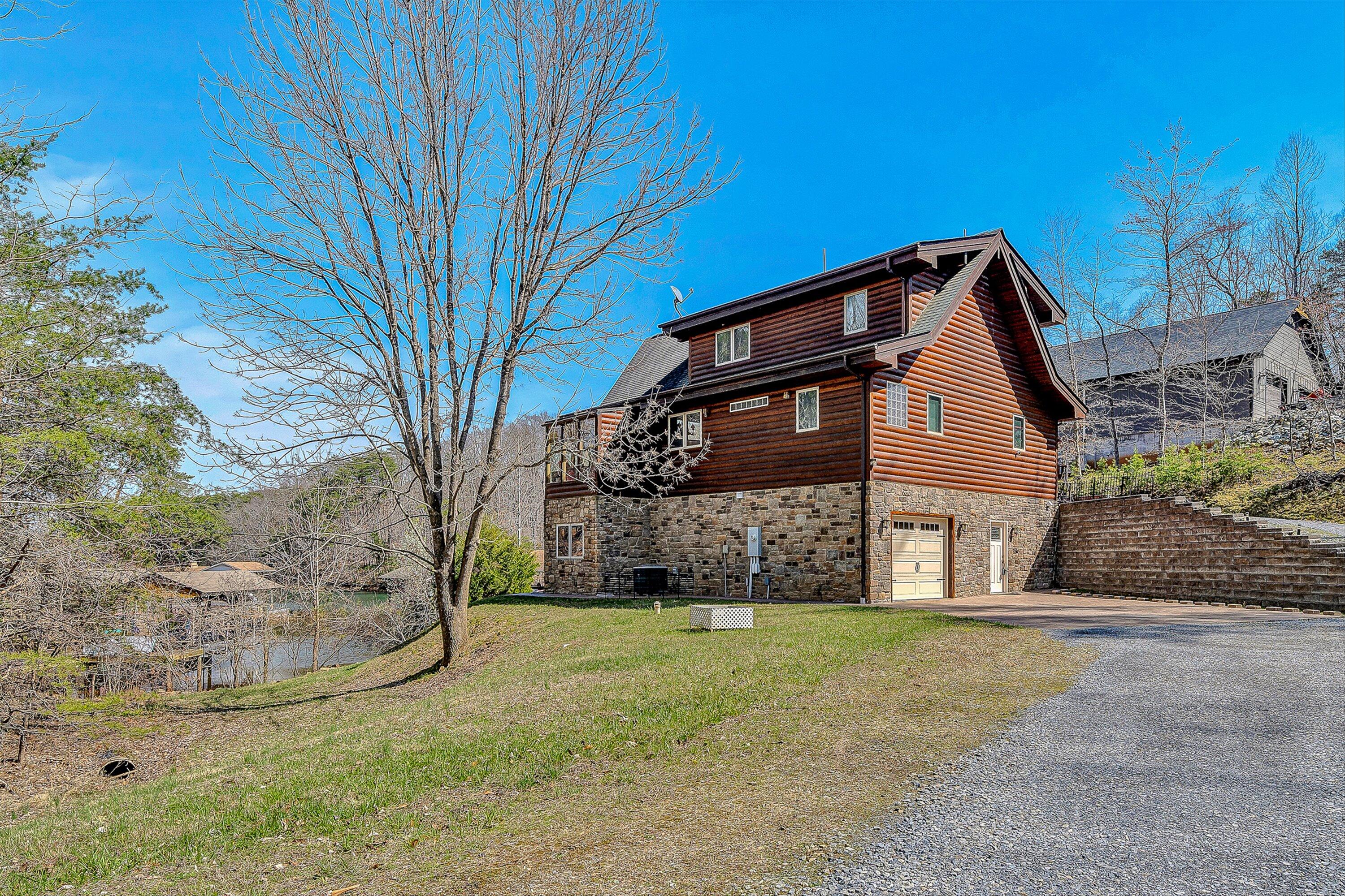 110 Windmere Trail Moneta, VA 24121 - Photo 4 of 73 04-VM-04755