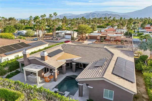 $1,100,000 | 1420 East Via Escuela, Palm Springs, CA 92262
