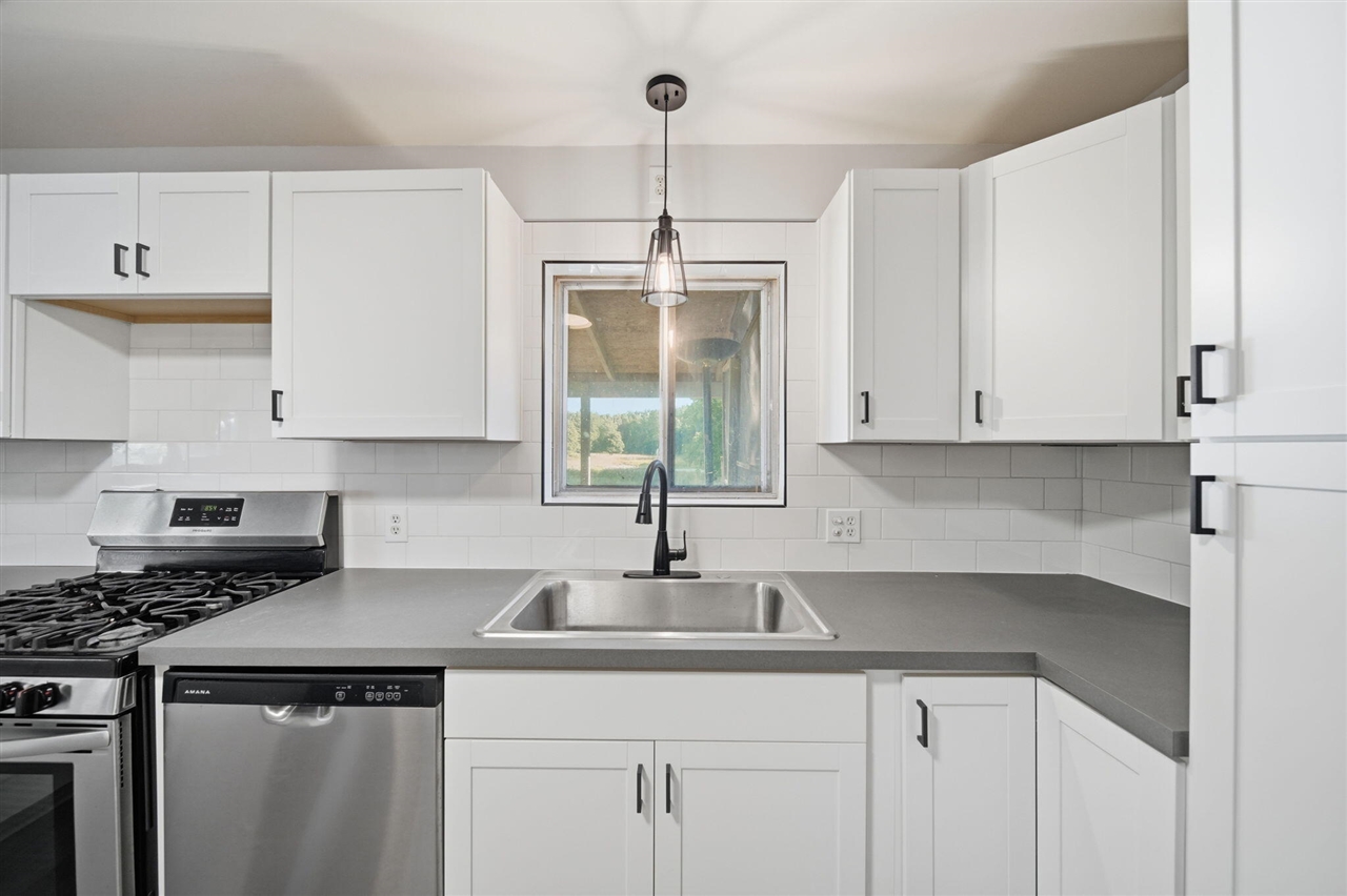 49300 Arkona Road Belleville, MI 48111 - Photo 12 of 77 Gallery Image 12