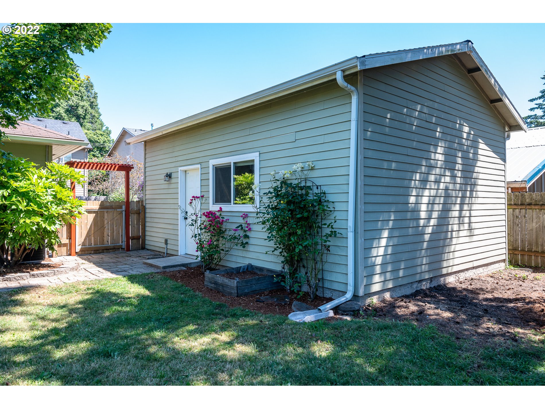 13808 Southeast Center Street Portland, OR 97236 - Photo 22 of 32 Garage
