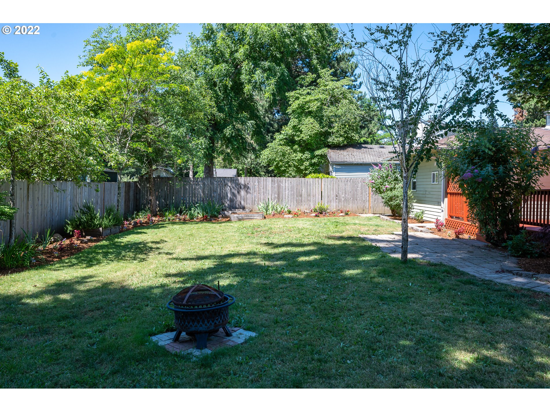 13808 Southeast Center Street Portland, OR 97236 - Photo 25 of 32 Backyard