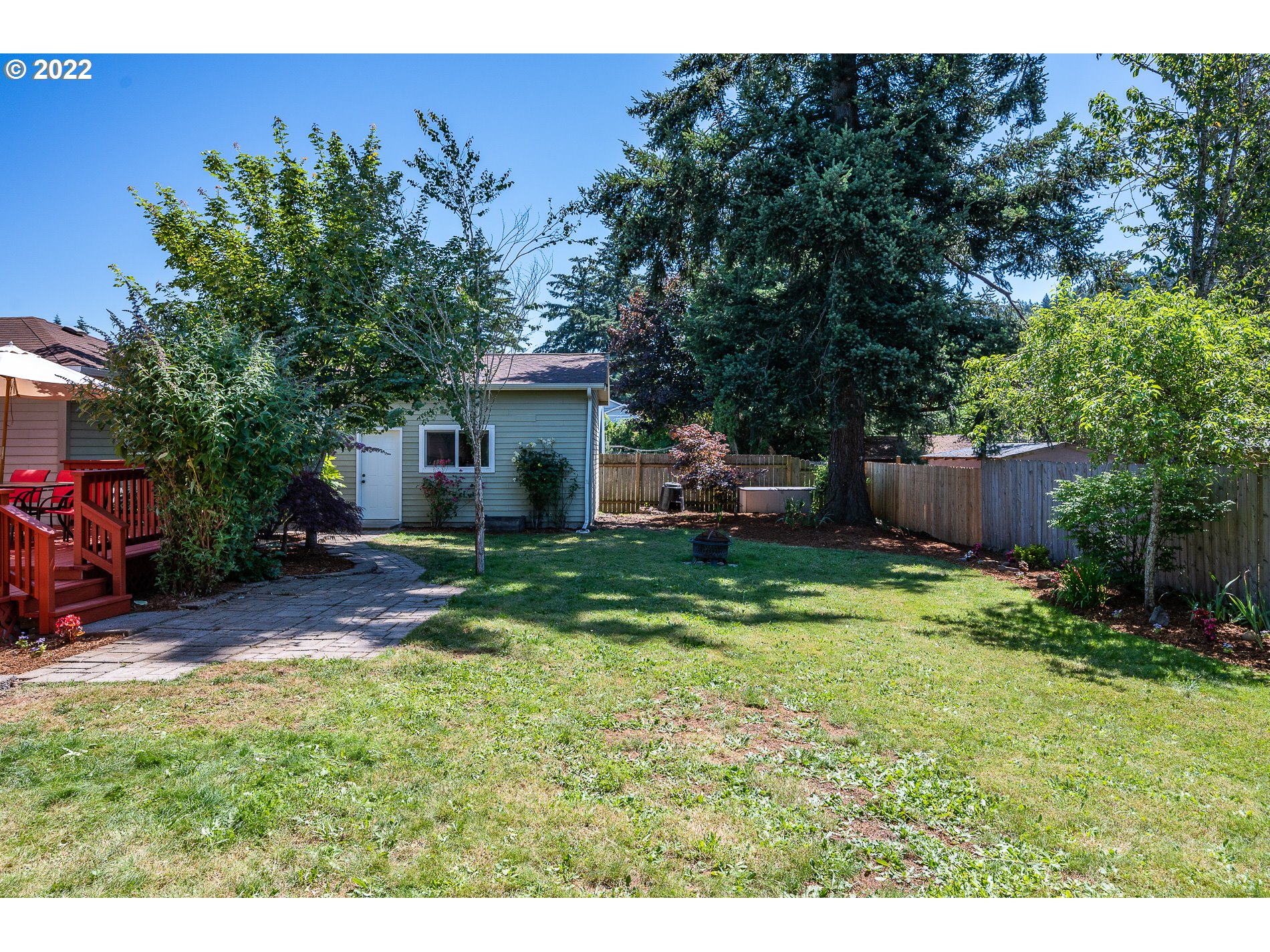 13808 Southeast Center Street Portland, OR 97236 - Photo 27 of 32 Backyard