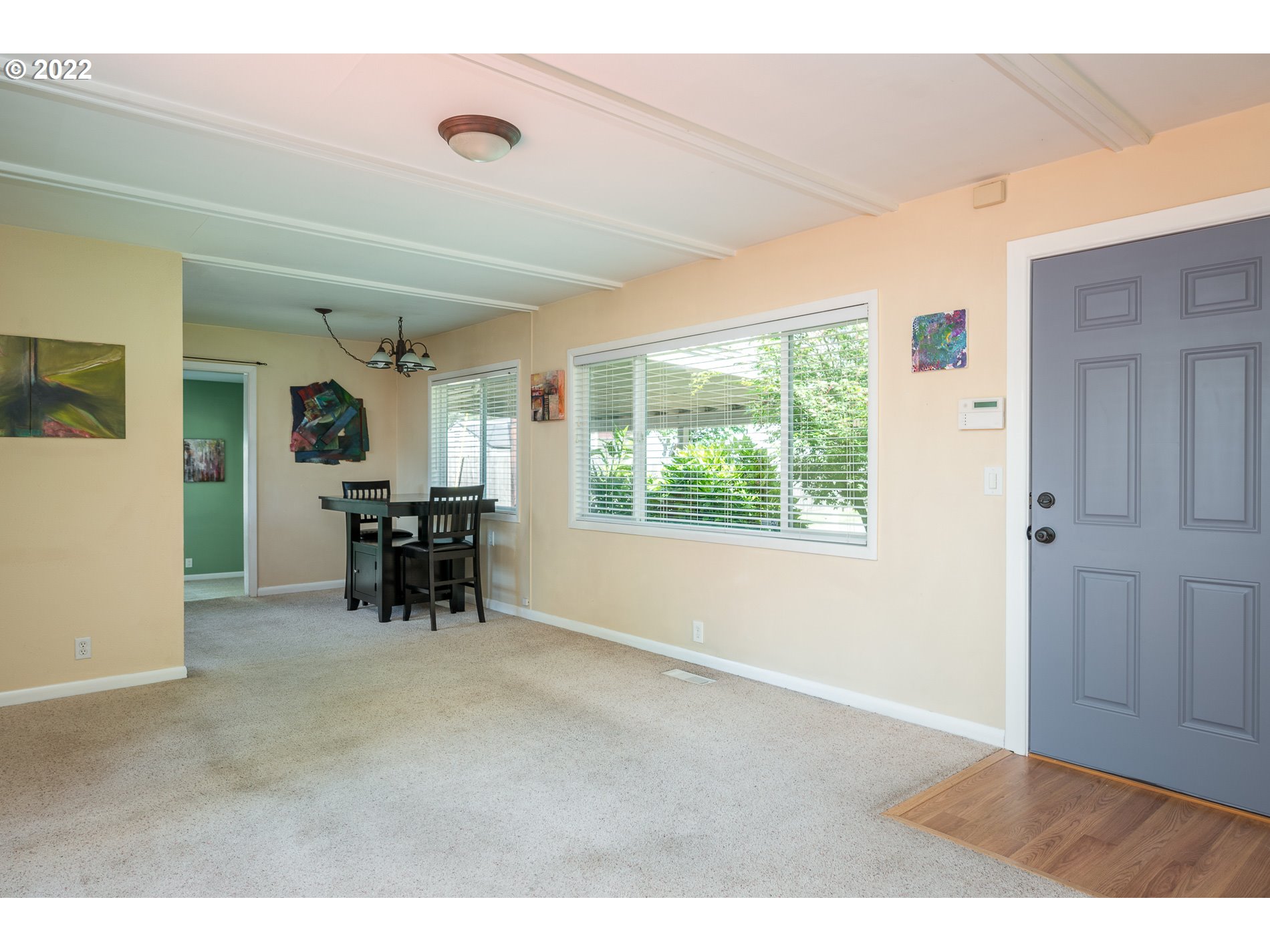 13808 Southeast Center Street Portland, OR 97236 - Photo 4 of 32 Living Room/Dining Room