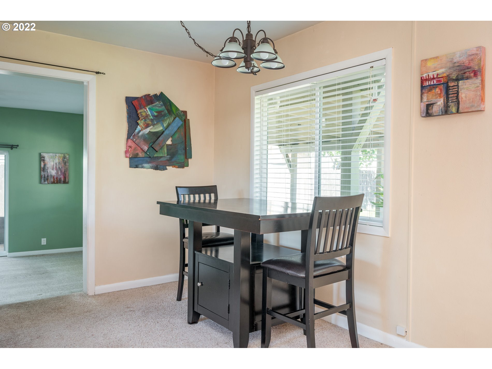 13808 Southeast Center Street Portland, OR 97236 - Photo 7 of 32 Dining Area