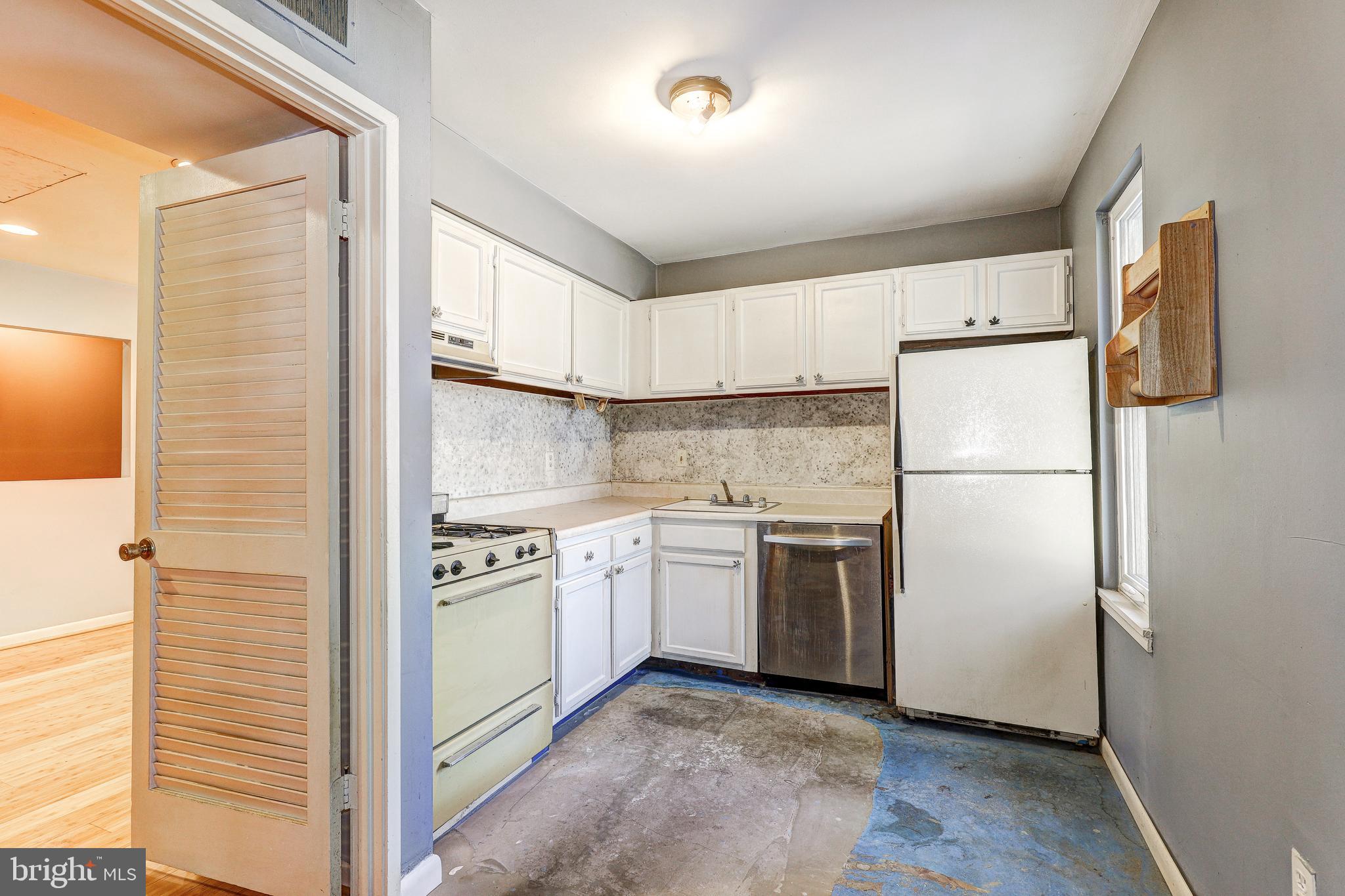 9625 White Acre Road, Unit C4 Columbia, MD 21045 - Photo 11 of 32