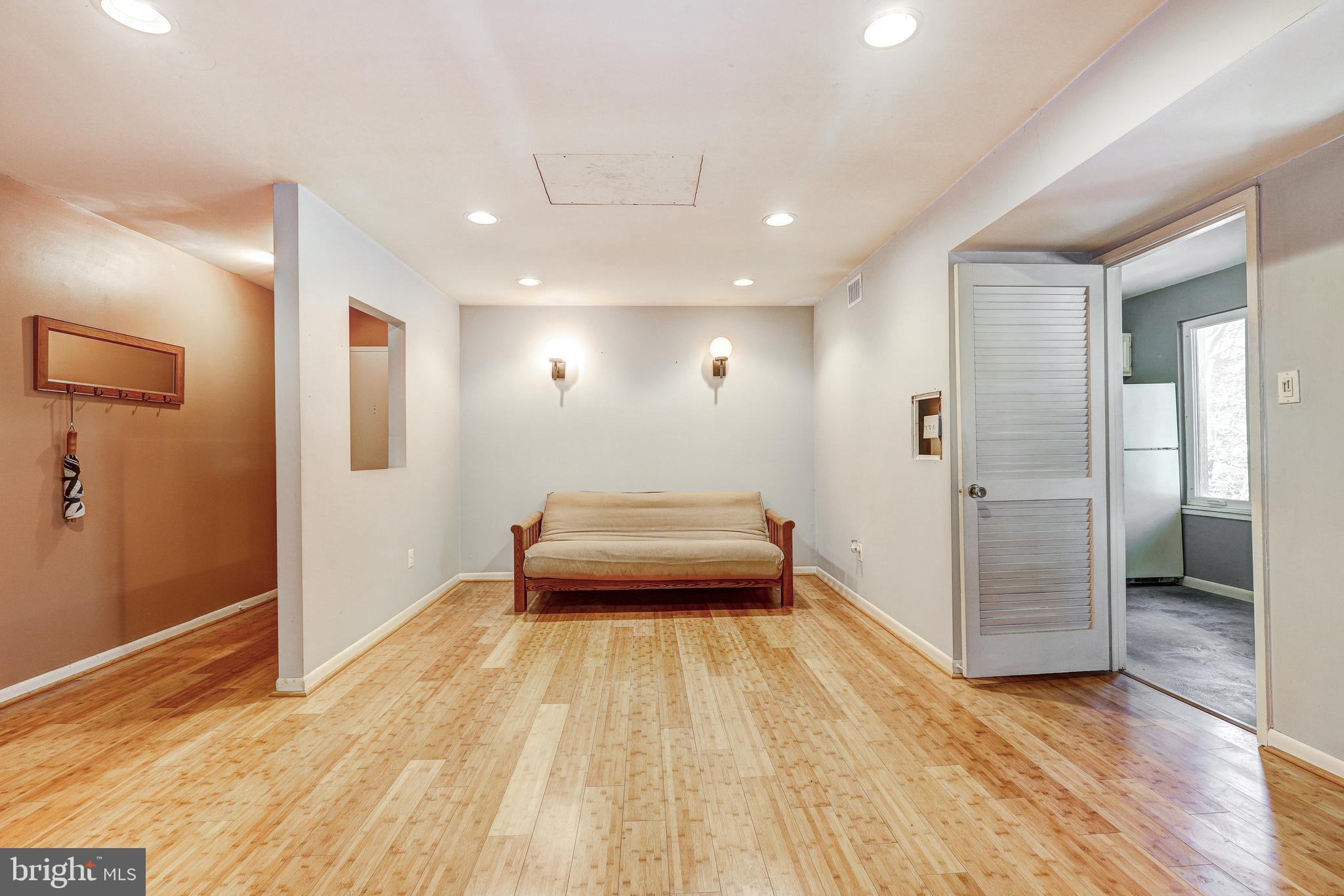 9625 White Acre Road, Unit C4 Columbia, MD 21045 - Photo 4 of 32