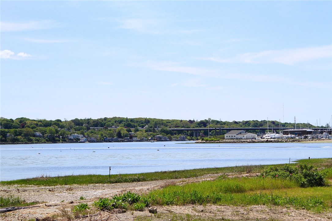 1239 Anthony Road Portsmouth, RI 02871 - Photo 17 of 27