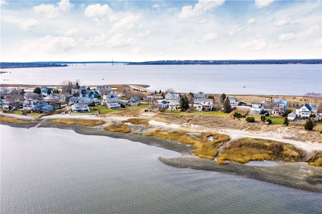1239 Anthony Road Portsmouth, RI 02871 - Photo 22 of 27