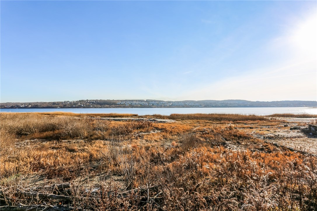 1239 Anthony Road Portsmouth, RI 02871 - Photo 25 of 27