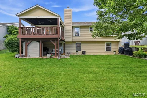 $370,000 | 4 Cambourne Court, St. Peters, MO 63376