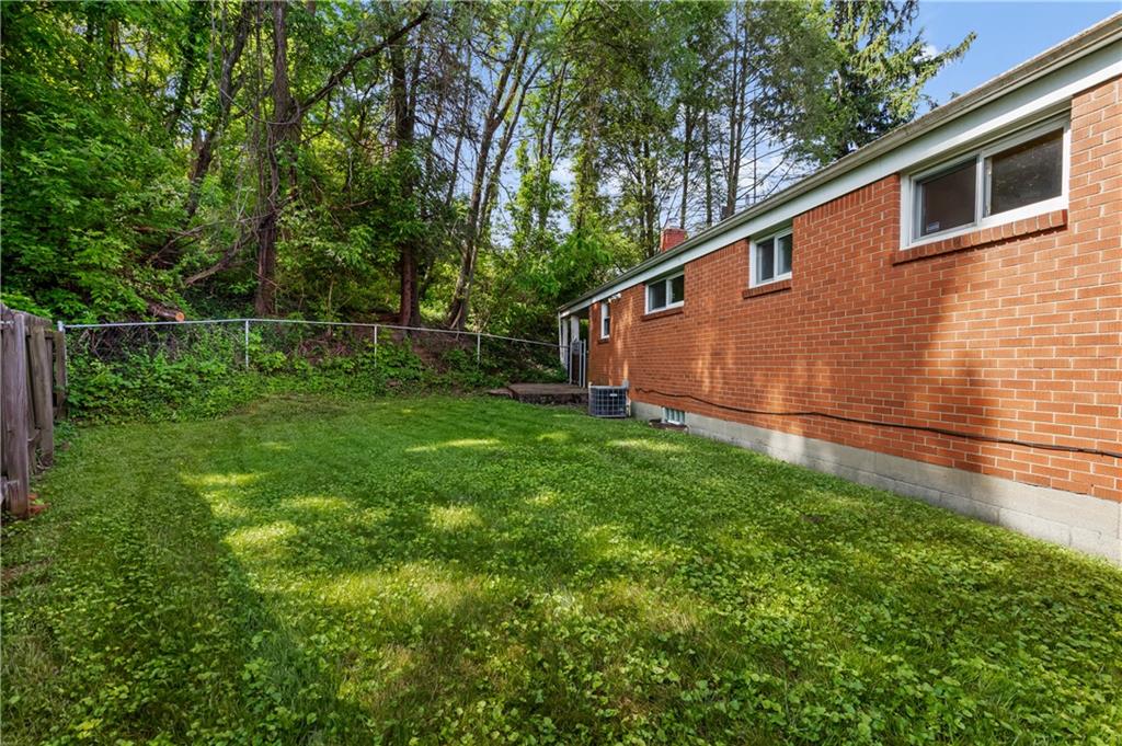 5345 Ranchview Drive Pittsburgh, PA 15236 - Photo 6 of 25 Gallery Image 6