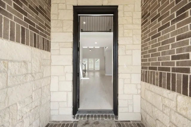 $476,990 | 3211 Hawthorne Drive, Conroe, TX 77301