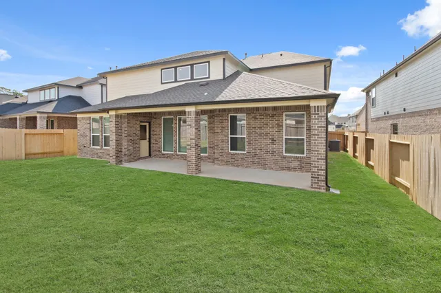 $476,990 | 3211 Hawthorne Drive, Conroe, TX 77301