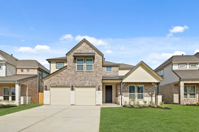 $476,990 | 3211 Hawthorne Drive, Conroe, TX 77301