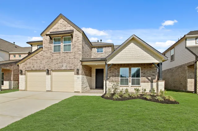 $476,990 | 3211 Hawthorne Drive, Conroe, TX 77301