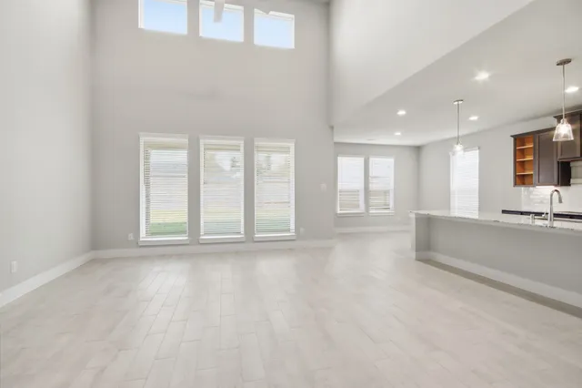 $476,990 | 3211 Hawthorne Drive, Conroe, TX 77301