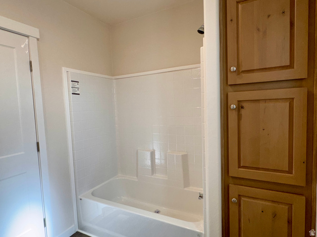 32 Sevier River, Unit 32 Levan, UT 84639 - Photo 16 of 50 Full bath with storage cabinetry